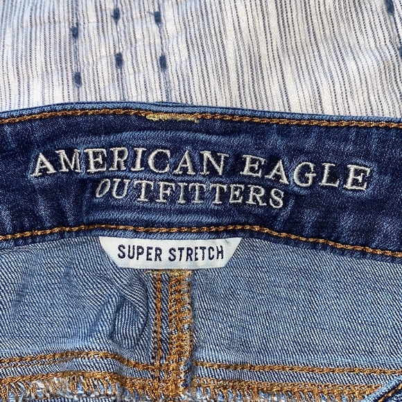 AE Shorts - Picture 5 of 6